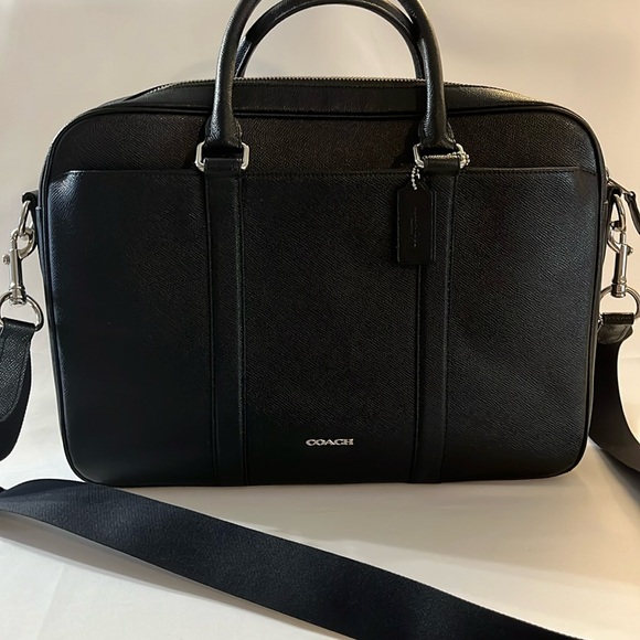 Coach Metropolitan Black Slim Briefcase Handbag
Saffiano Leather EUC - Picture 1 of 13